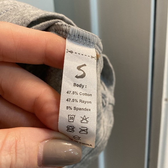 Oversized gray t-shirt - Picture 2 of 3